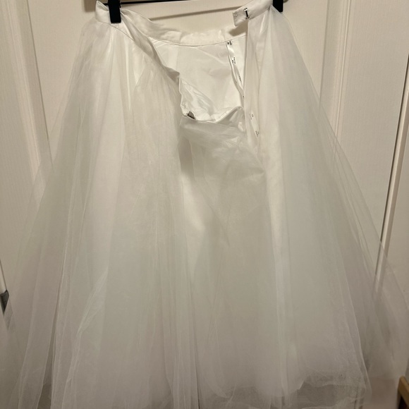 New without tags, size 4 white tulle skirt l - Picture 6 of 6